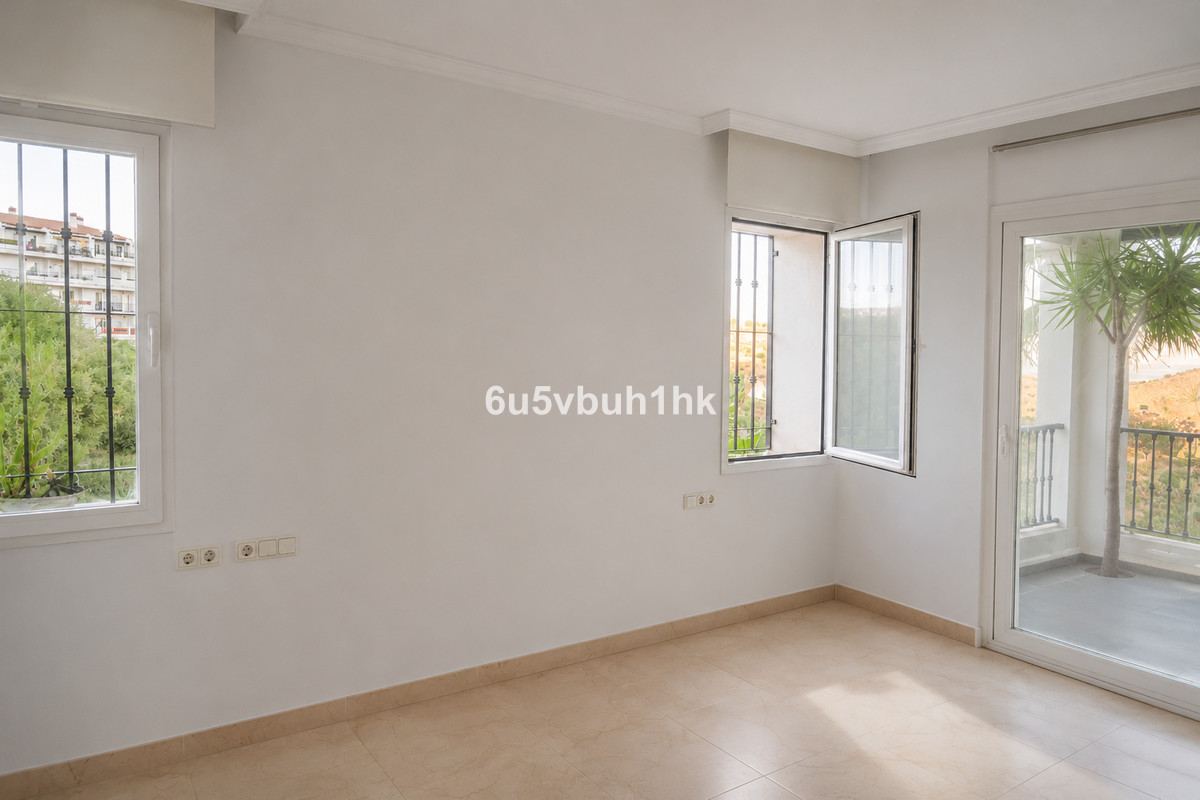 2 Bed Apartment for sale in Calahonda Costa Del Sol, Málaga, Spain