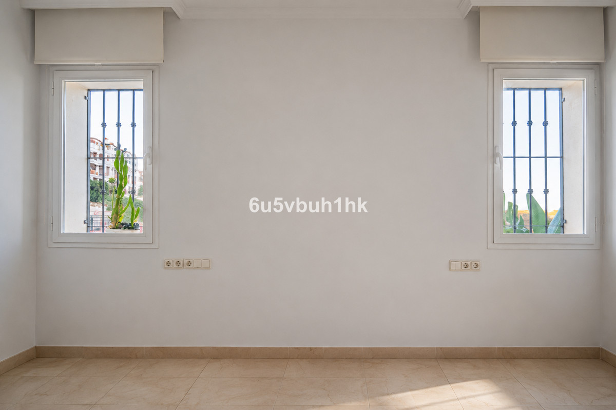 2 Bed Apartment for sale in Calahonda Costa Del Sol, Málaga, Spain