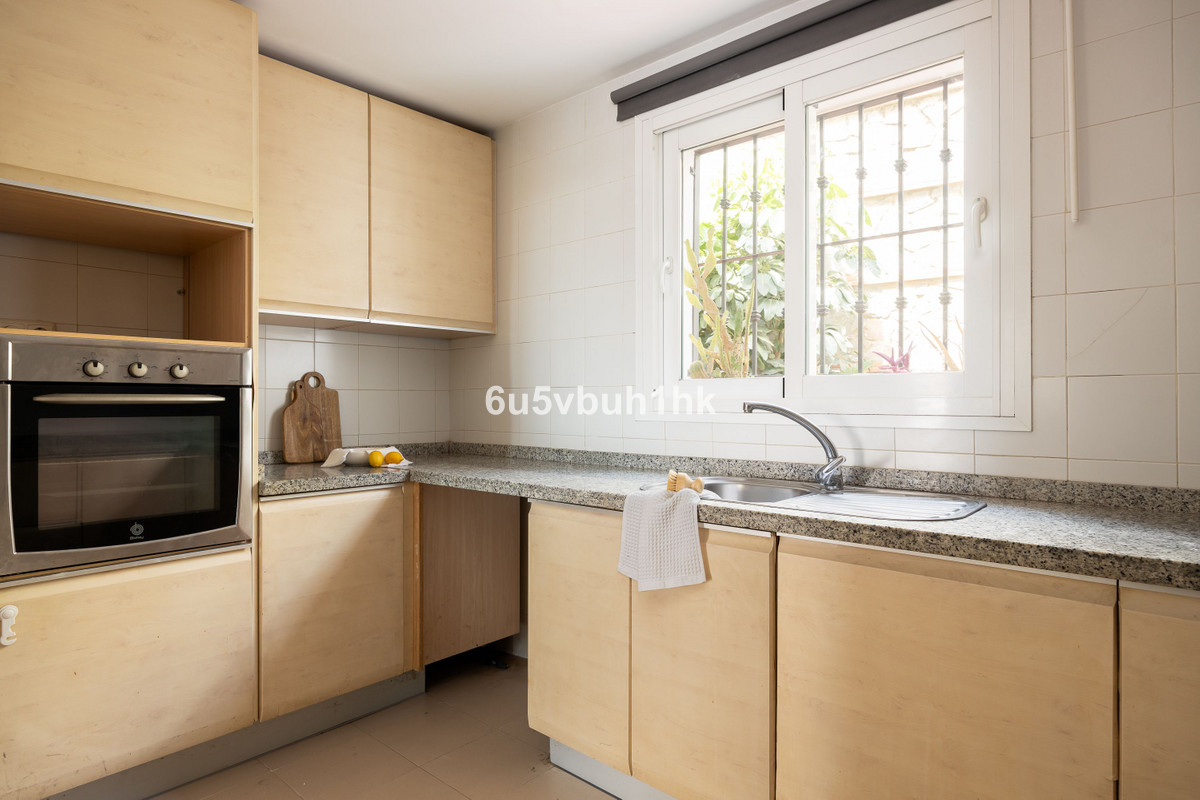 2 Bed Apartment for sale in Calahonda Costa Del Sol, Málaga, Spain