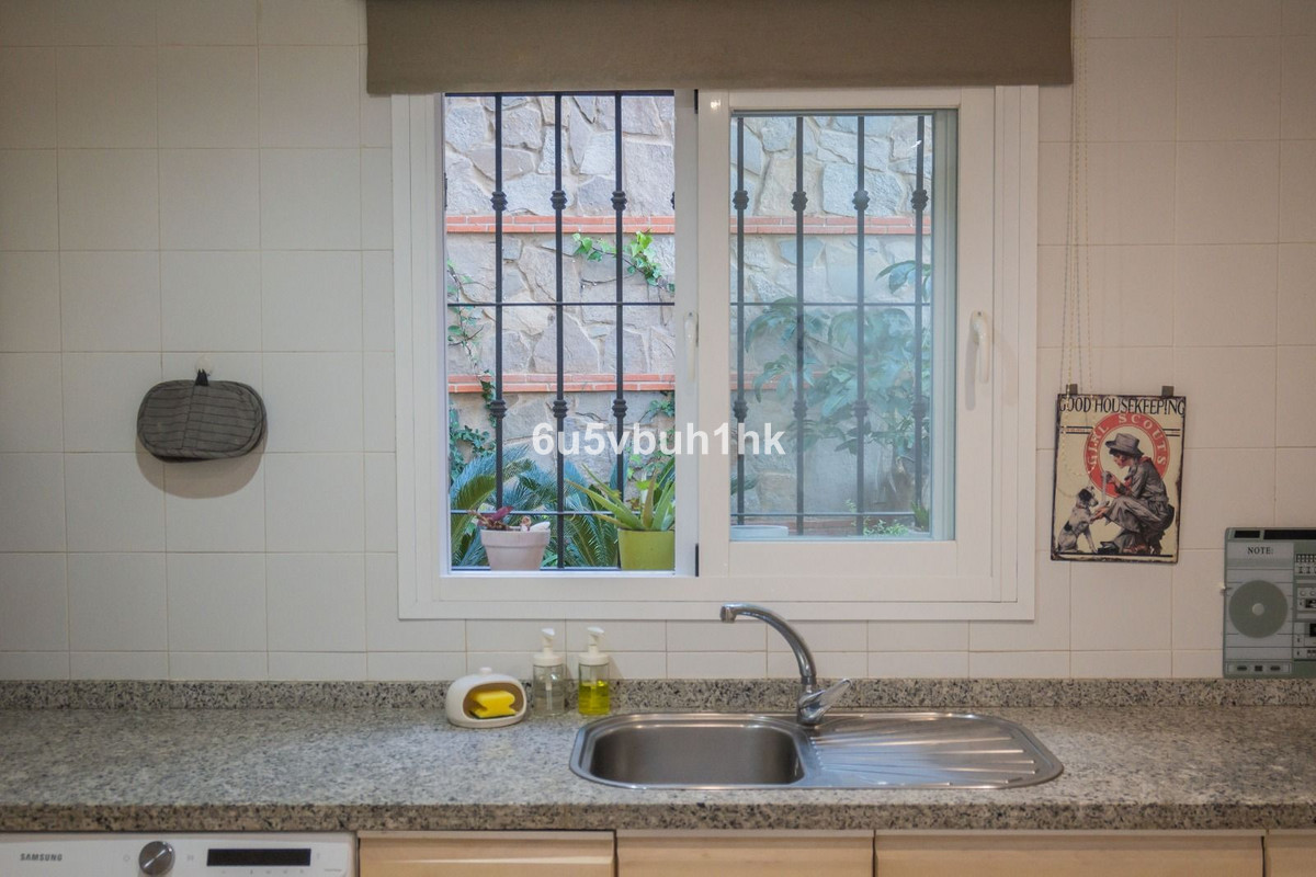 2 Bed Apartment for sale in Calahonda Costa Del Sol, Málaga, Spain