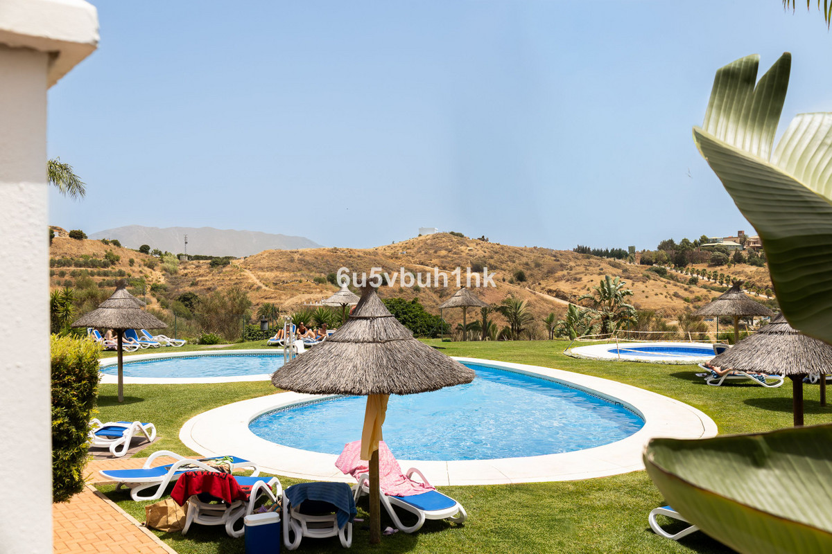 2 Bed Apartment for sale in Calahonda Costa Del Sol, Málaga, Spain