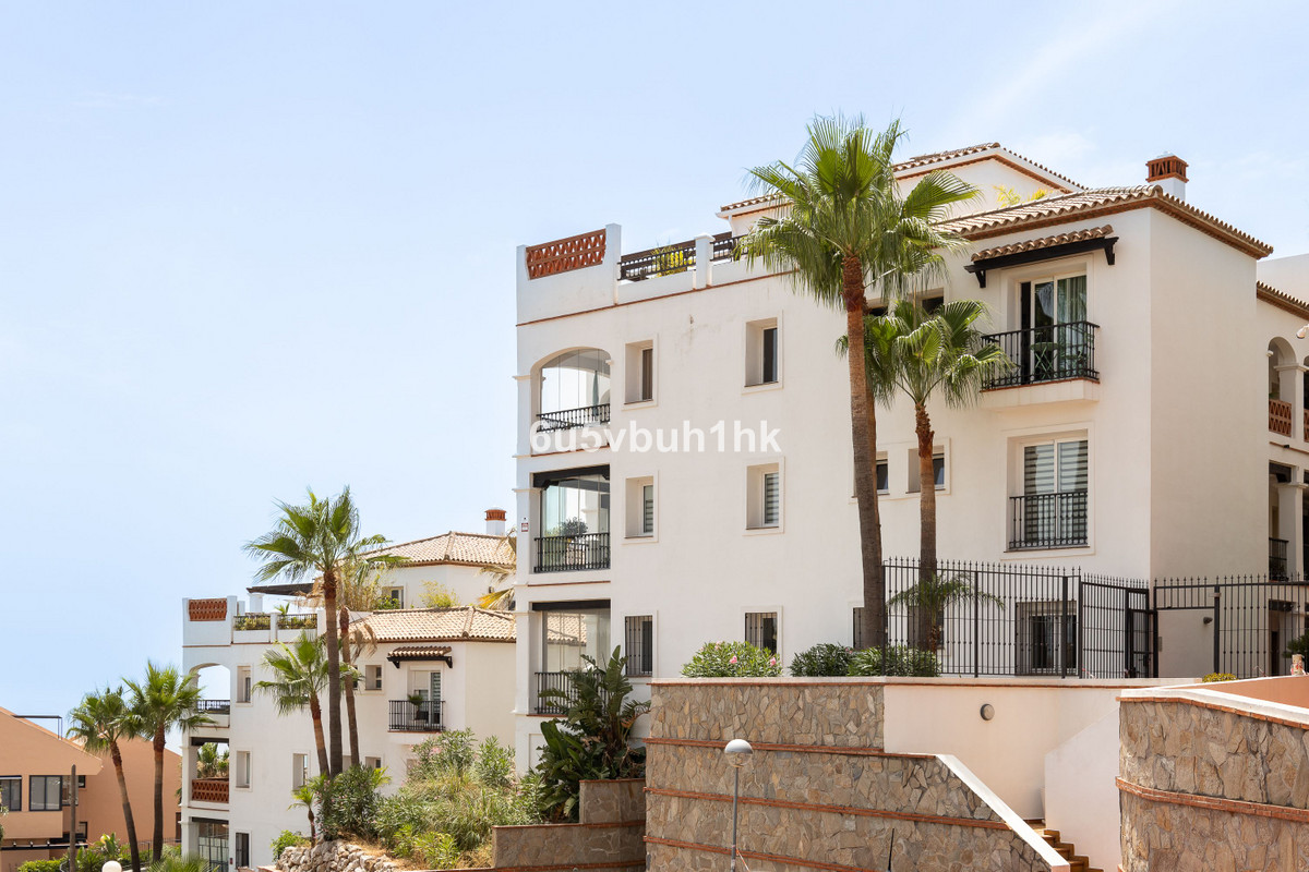 2 Bed Apartment for sale in Calahonda Costa Del Sol, Málaga, Spain