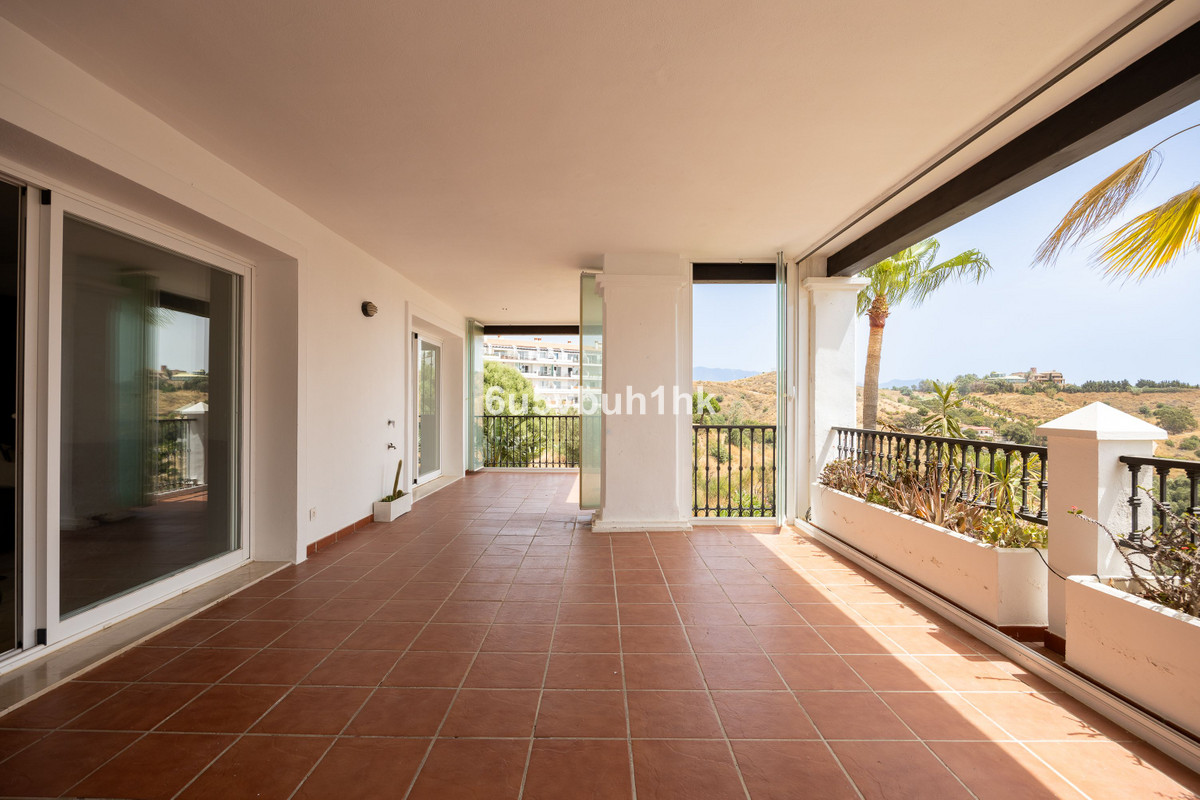 2 Bed Apartment for sale in Calahonda Costa Del Sol, Málaga, Spain
