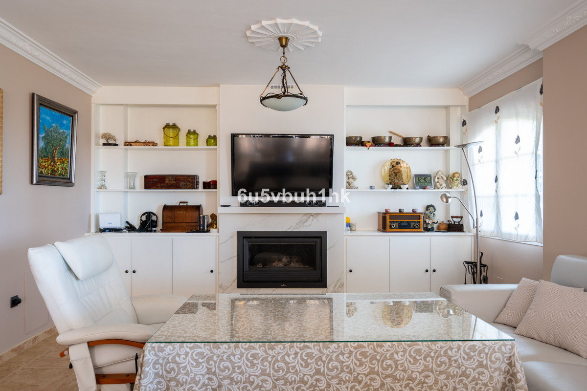 5 Bed Townhouse for sale in El Coto Costa Del Sol, Málaga, Spain