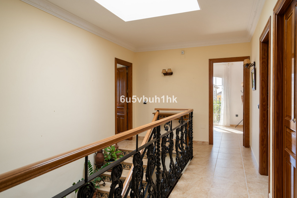 5 Bed Townhouse for sale in El Coto Costa Del Sol, Málaga, Spain