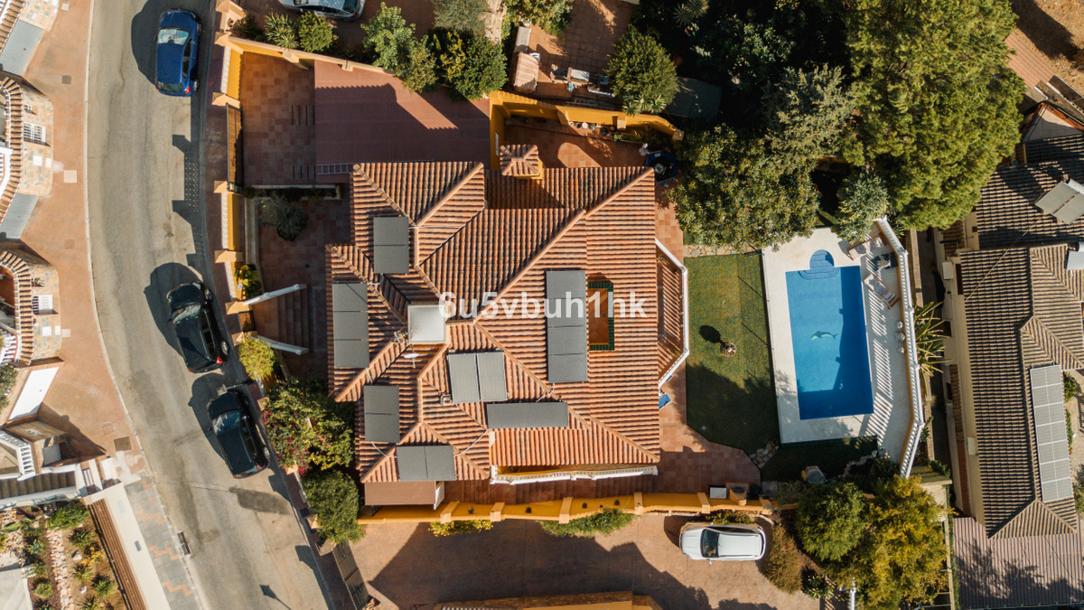 5 Bed Townhouse for sale in El Coto Costa Del Sol, Málaga, Spain
