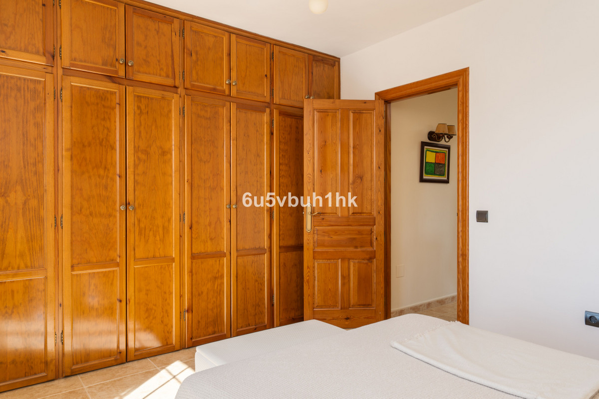 5 Bed Townhouse for sale in El Coto Costa Del Sol, Málaga, Spain