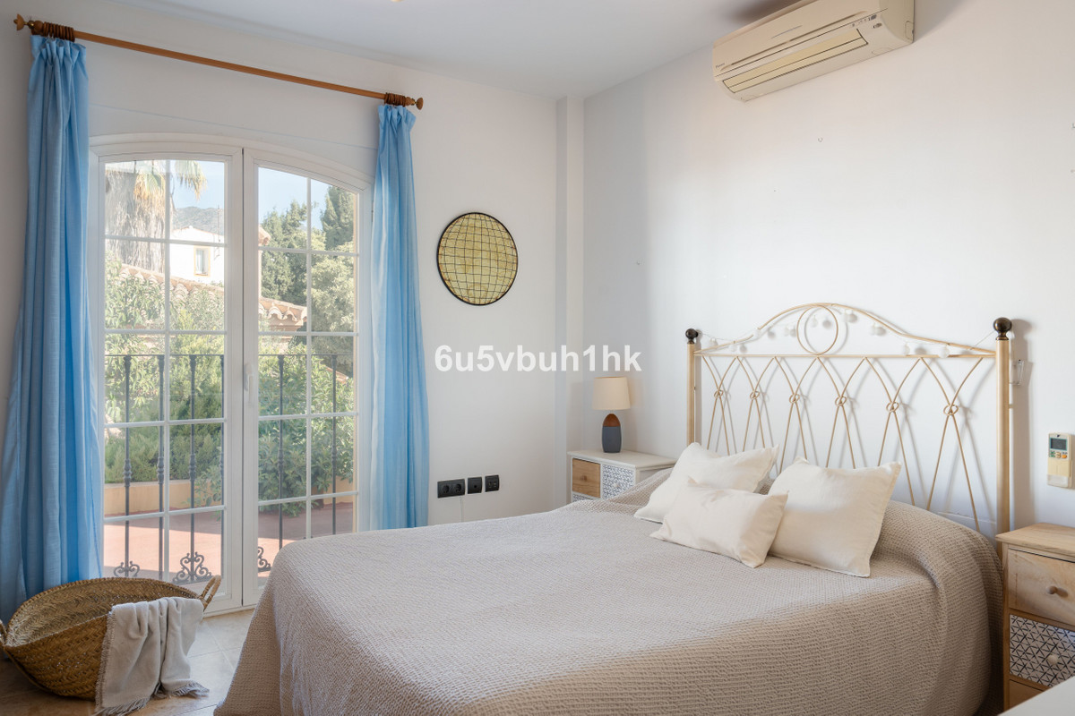 5 Bed Townhouse for sale in El Coto Costa Del Sol, Málaga, Spain