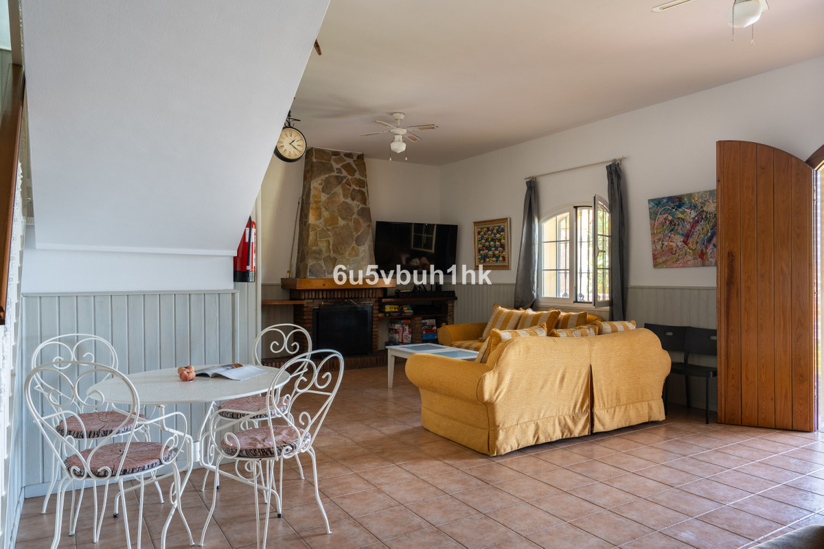 5 Bed Townhouse for sale in El Coto Costa Del Sol, Málaga, Spain