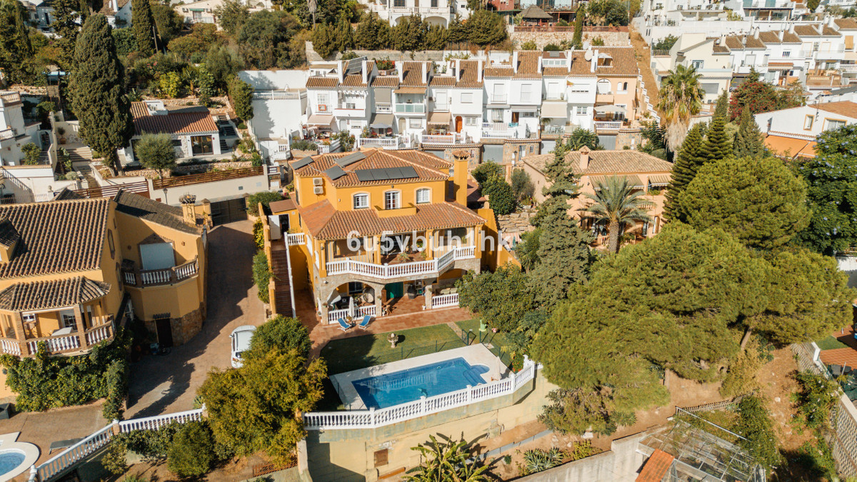 5 Bed Townhouse for sale in El Coto Costa Del Sol, Málaga, Spain