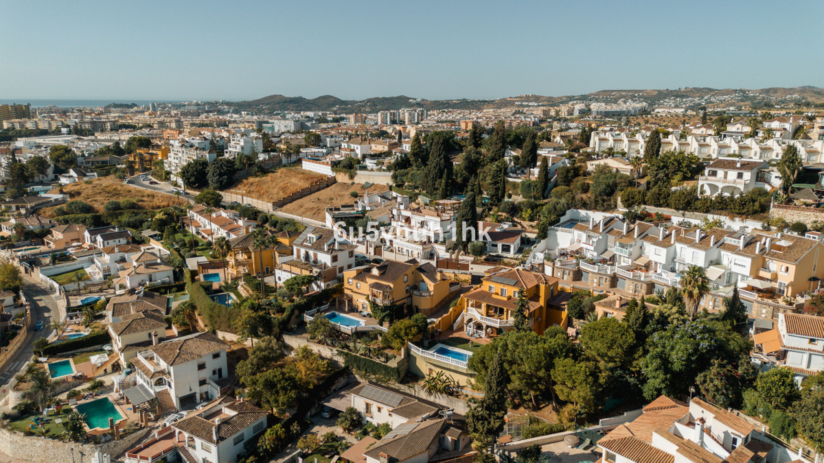 5 Bed Townhouse for sale in El Coto Costa Del Sol, Málaga, Spain