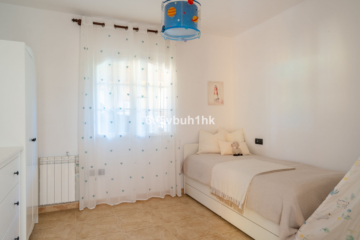 5 Bed Townhouse for sale in El Coto Costa Del Sol, Málaga, Spain