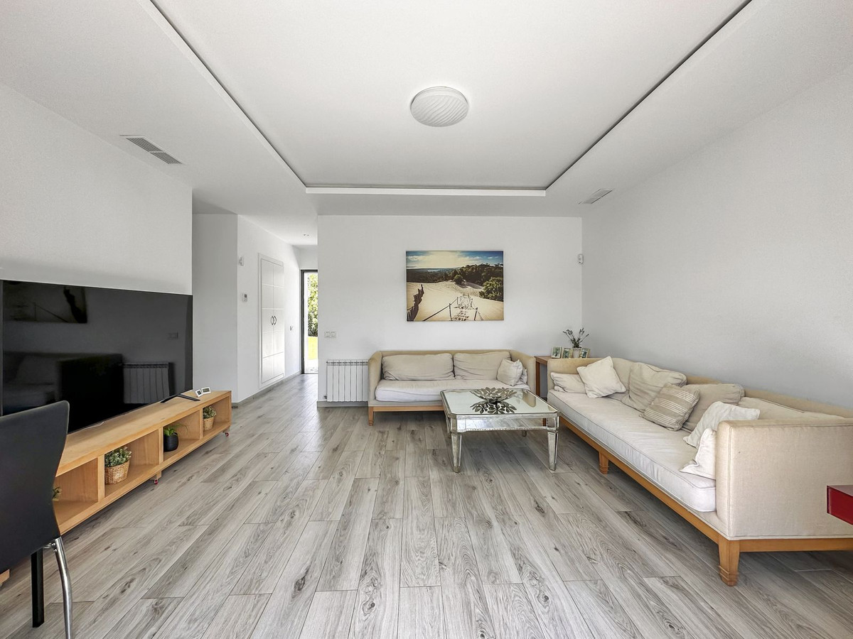 4 Bed Townhouse for sale in San Martín De Tesorillo Costa Del Sol, Cádiz, Spain
