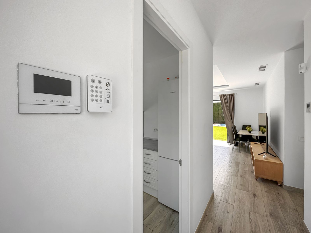 4 Bed Townhouse for sale in San Martín De Tesorillo Costa Del Sol, Cádiz, Spain