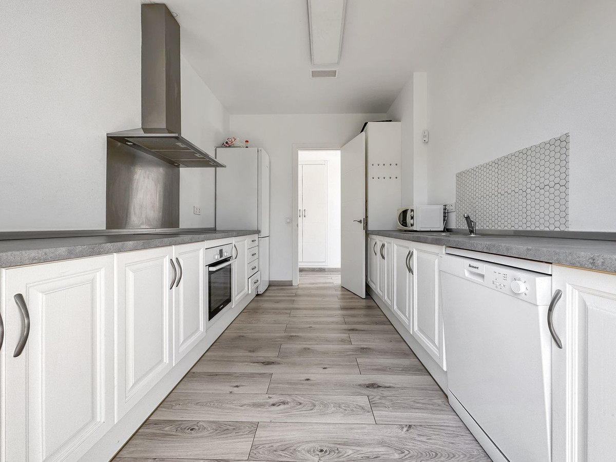 4 Bed Townhouse for sale in San Martín De Tesorillo Costa Del Sol, Cádiz, Spain