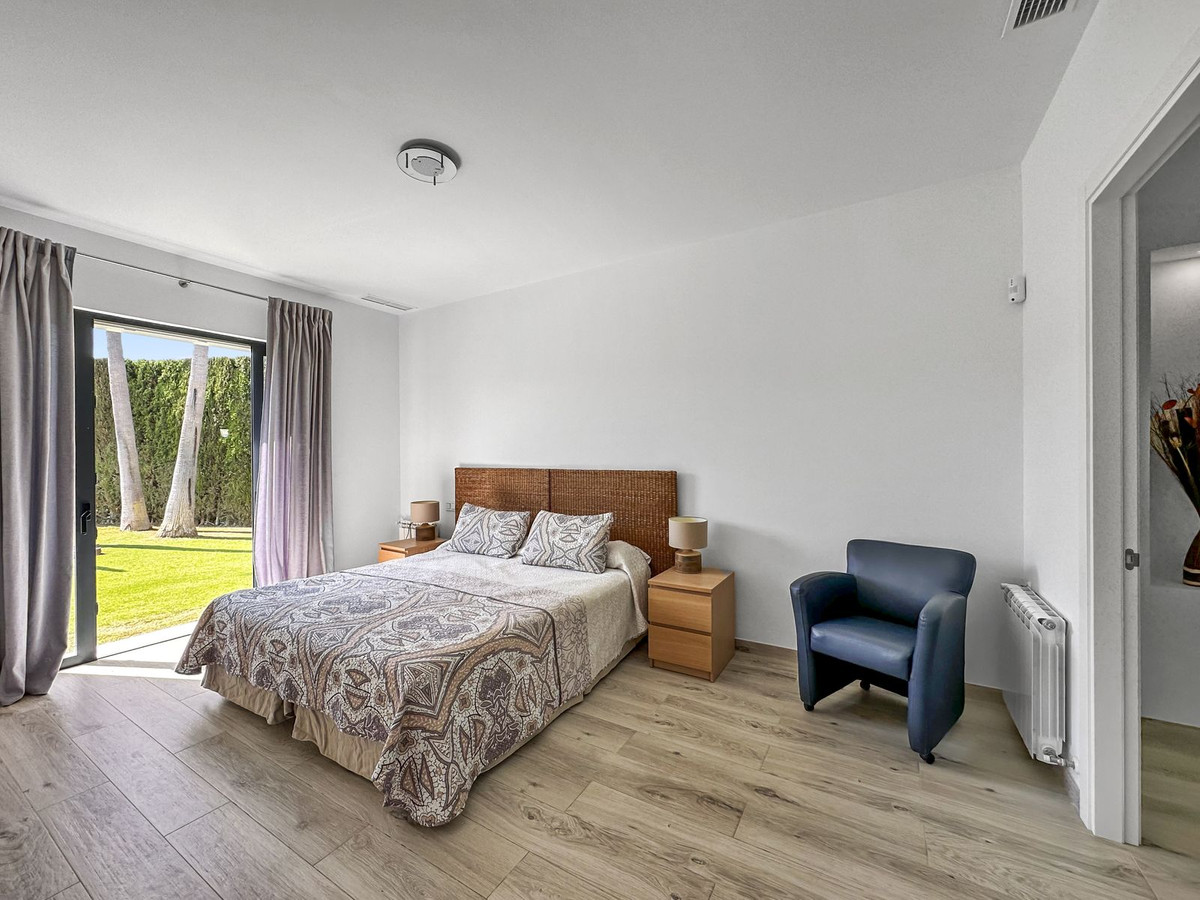 4 Bed Townhouse for sale in San Martín De Tesorillo Costa Del Sol, Cádiz, Spain