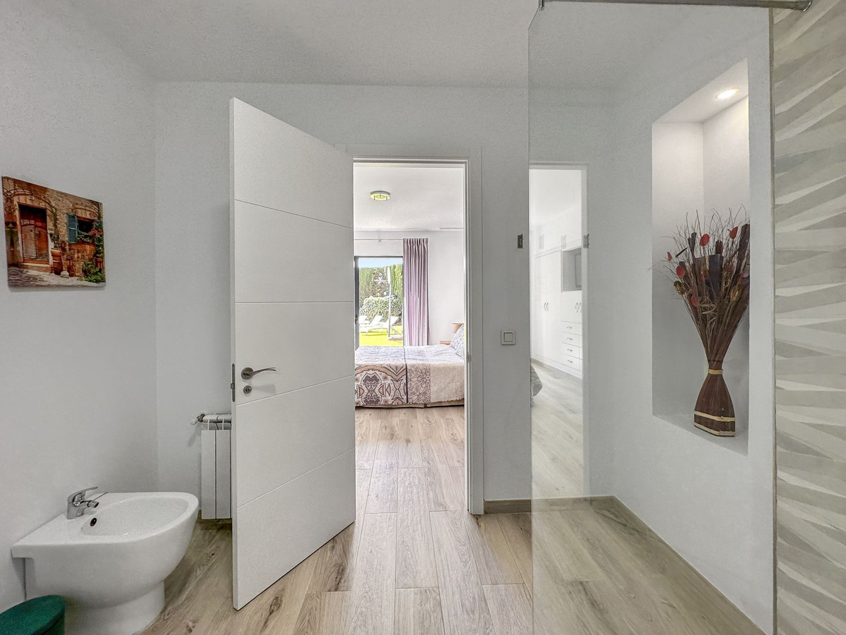 4 Bed Townhouse for sale in San Martín De Tesorillo Costa Del Sol, Cádiz, Spain