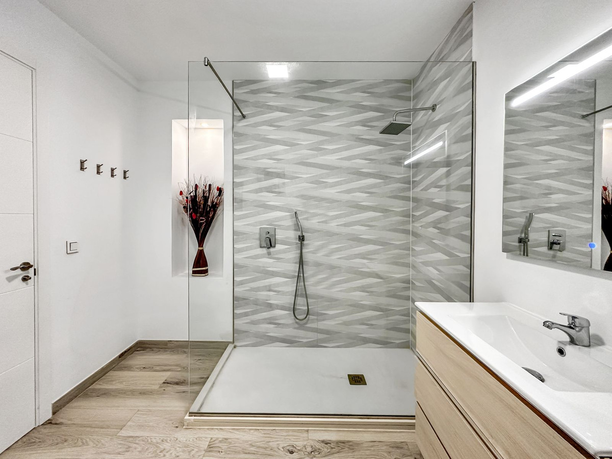 4 Bed Townhouse for sale in San Martín De Tesorillo Costa Del Sol, Cádiz, Spain