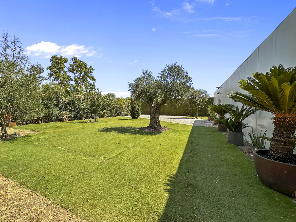 4 Bed Townhouse for sale in San Martín De Tesorillo Costa Del Sol, Cádiz, Spain
