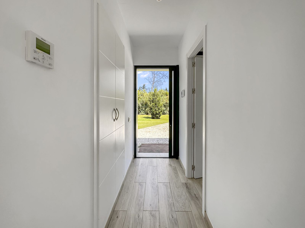 4 Bed Townhouse for sale in San Martín De Tesorillo Costa Del Sol, Cádiz, Spain