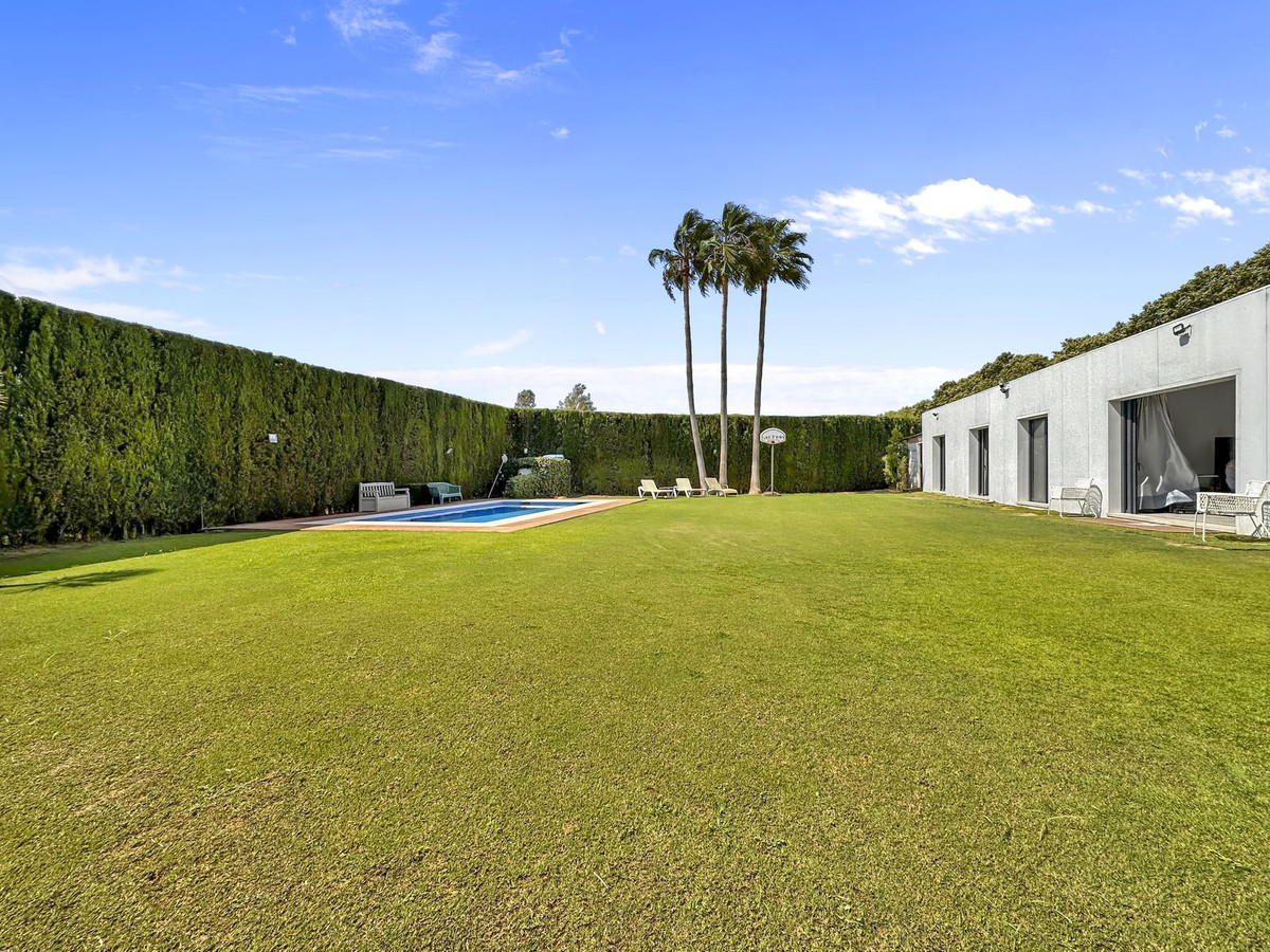 4 Bed Townhouse for sale in San Martín De Tesorillo Costa Del Sol, Cádiz, Spain