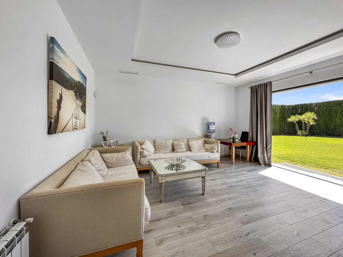 4 Bed Townhouse for sale in San Martín De Tesorillo Costa Del Sol, Cádiz, Spain