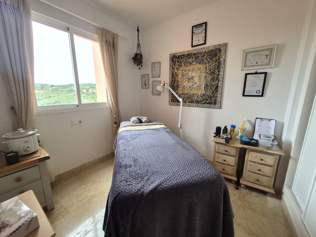 3 Bed Apartment for sale in Manilva Costa Del Sol, Málaga, Spain
