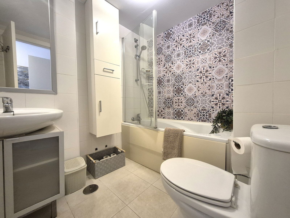 3 Bed Apartment for sale in Manilva Costa Del Sol, Málaga, Spain