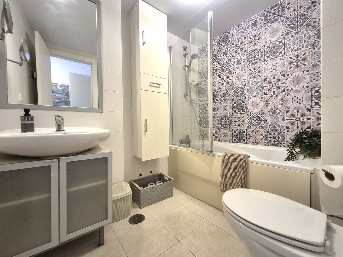 3 Bed Apartment for sale in Manilva Costa Del Sol, Málaga, Spain