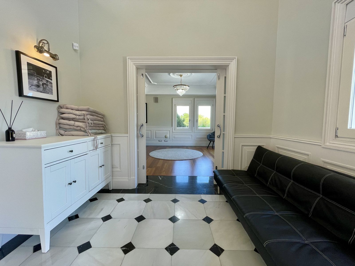 6 Bed Townhouse for sale in Alicante Costa Blanca, Alicante, Spain