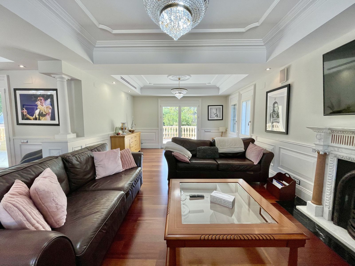 6 Bed Townhouse for sale in Alicante Costa Blanca, Alicante, Spain
