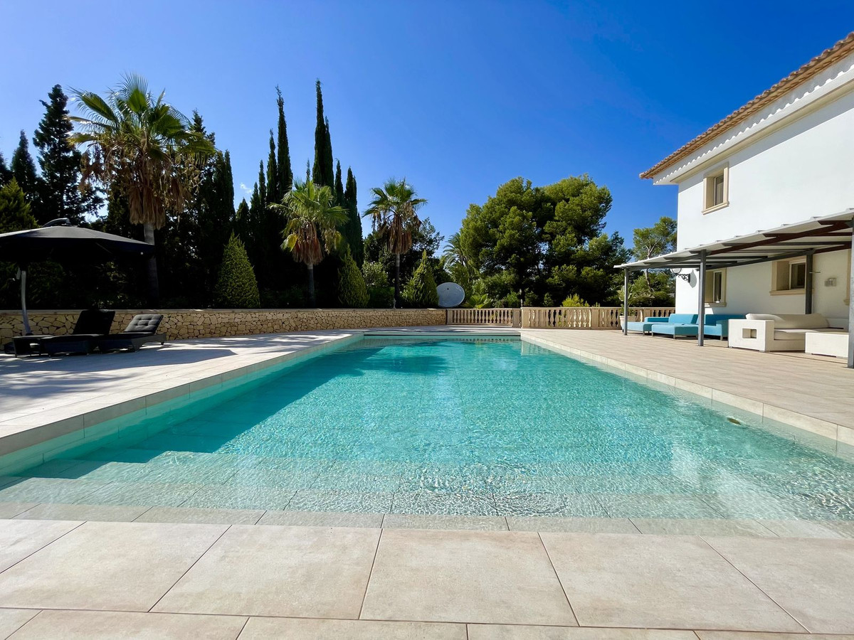 6 Bed Townhouse for sale in Alicante Costa Blanca, Alicante, Spain