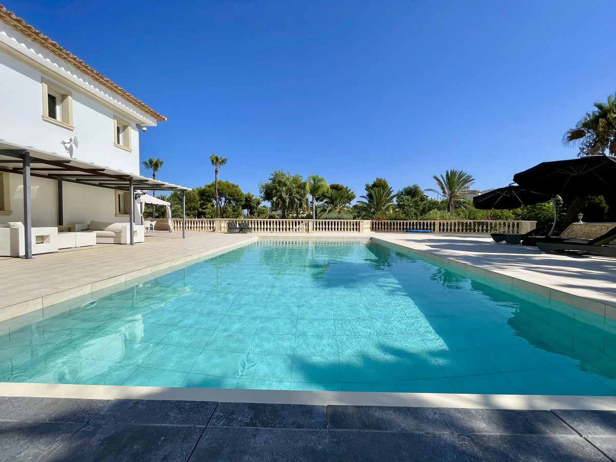 6 Bed Townhouse for sale in Alicante Costa Blanca, Alicante, Spain