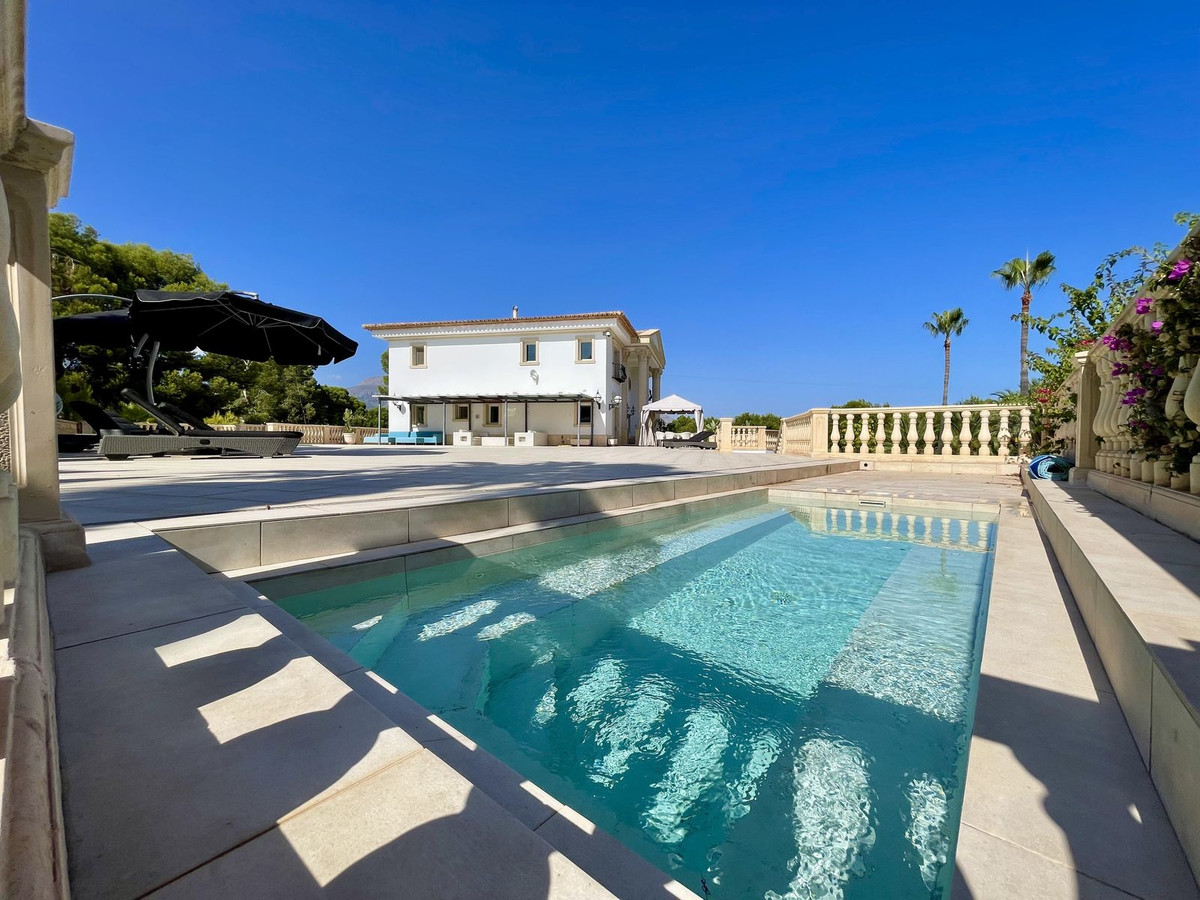 6 Bed Townhouse for sale in Alicante Costa Blanca, Alicante, Spain