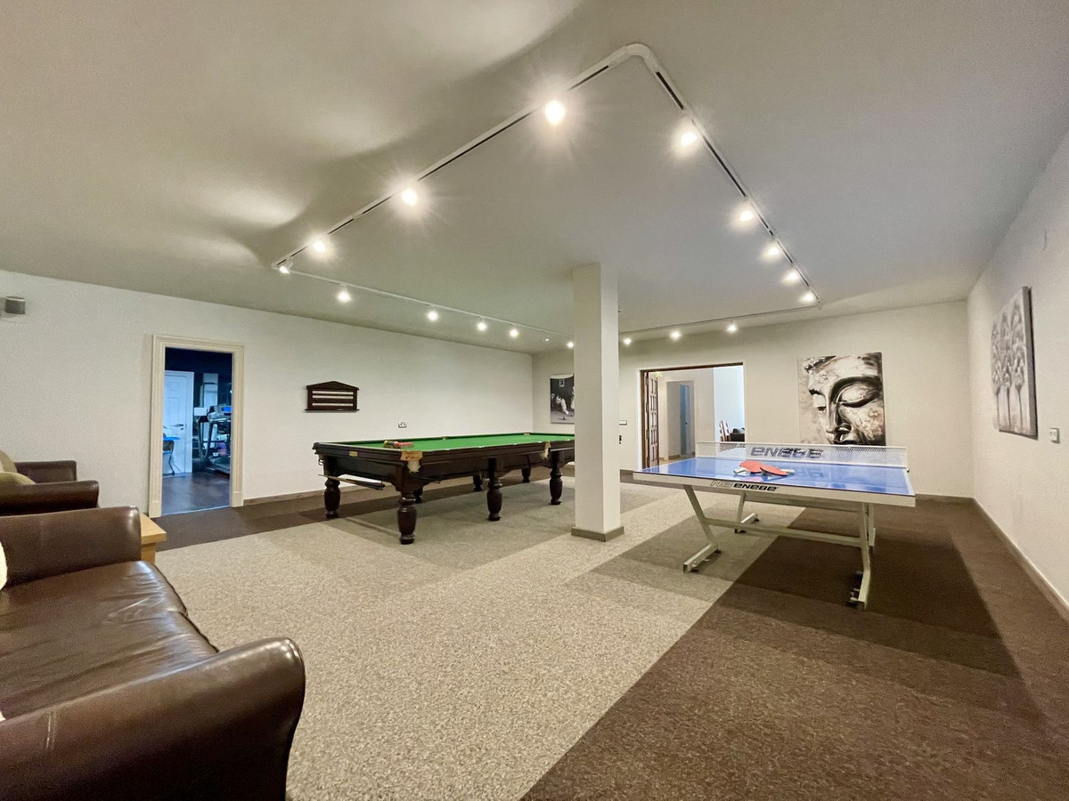 6 Bed Townhouse for sale in Alicante Costa Blanca, Alicante, Spain