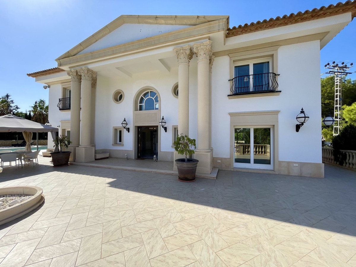 6 Bed Townhouse for sale in Alicante Costa Blanca, Alicante, Spain