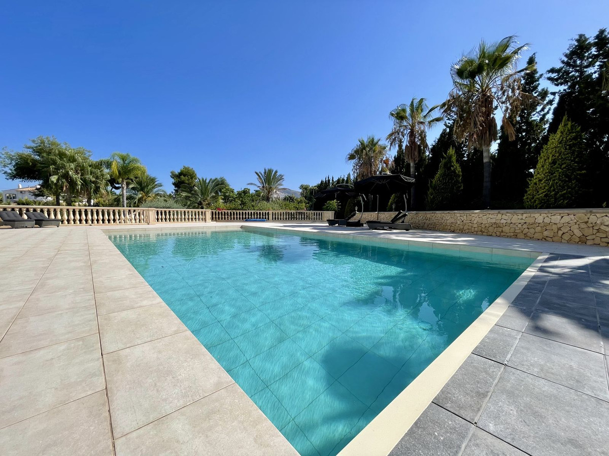6 Bed Townhouse for sale in Alicante Costa Blanca, Alicante, Spain