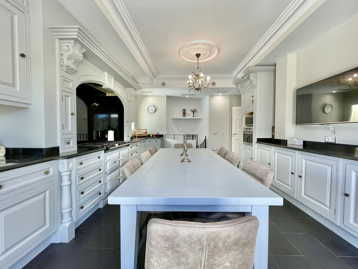 6 Bed Townhouse for sale in Alicante Costa Blanca, Alicante, Spain