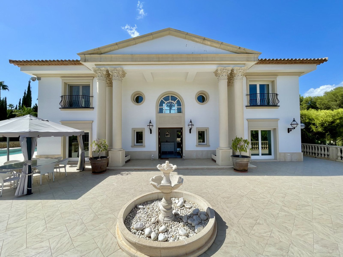 6 Bed Townhouse for sale in Alicante Costa Blanca, Alicante, Spain