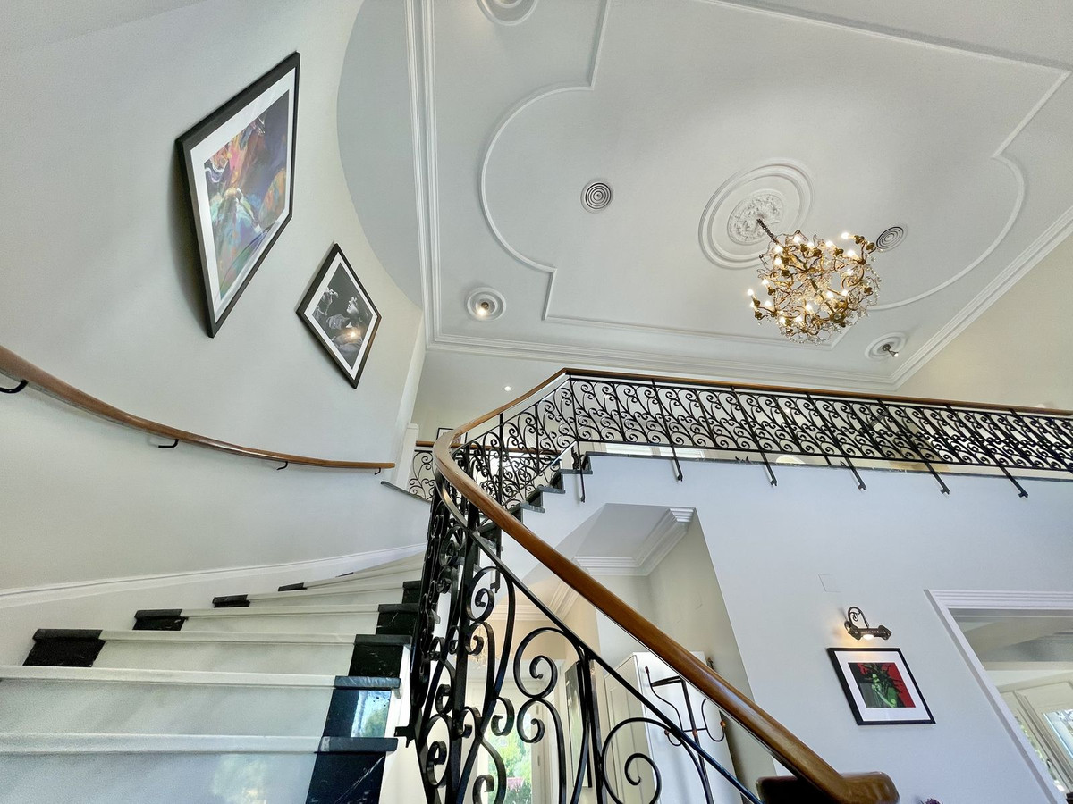 6 Bed Townhouse for sale in Alicante Costa Blanca, Alicante, Spain