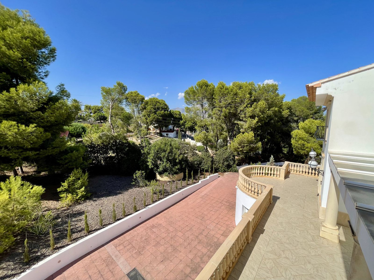6 Bed Townhouse for sale in Alicante Costa Blanca, Alicante, Spain