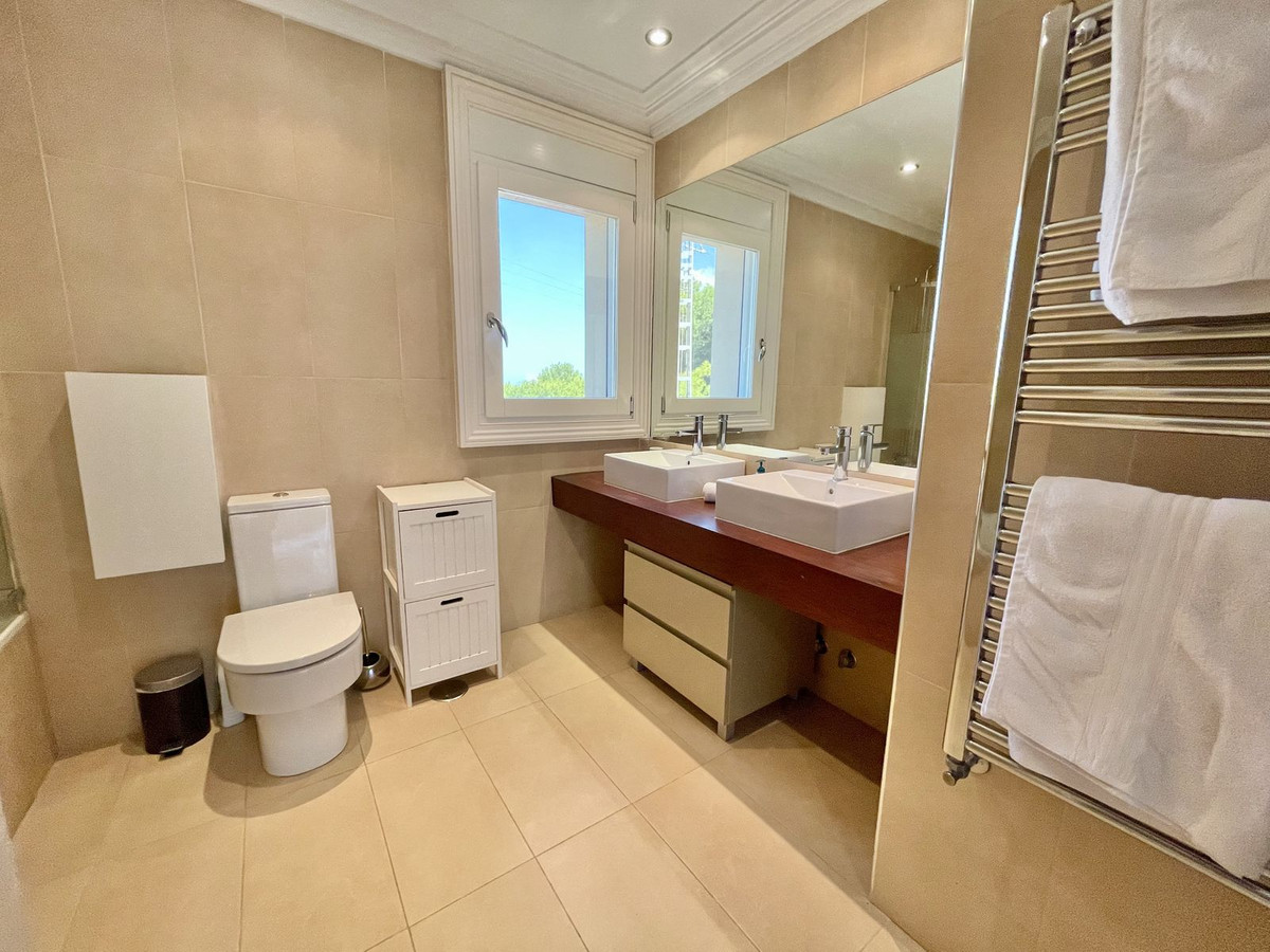 6 Bed Townhouse for sale in Alicante Costa Blanca, Alicante, Spain