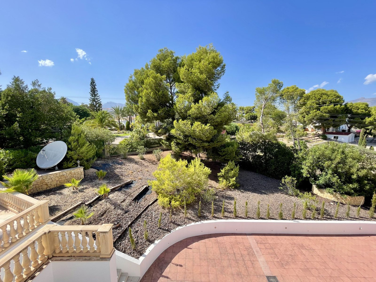 6 Bed Townhouse for sale in Alicante Costa Blanca, Alicante, Spain
