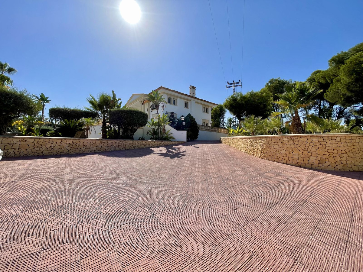 6 Bed Townhouse for sale in Alicante Costa Blanca, Alicante, Spain
