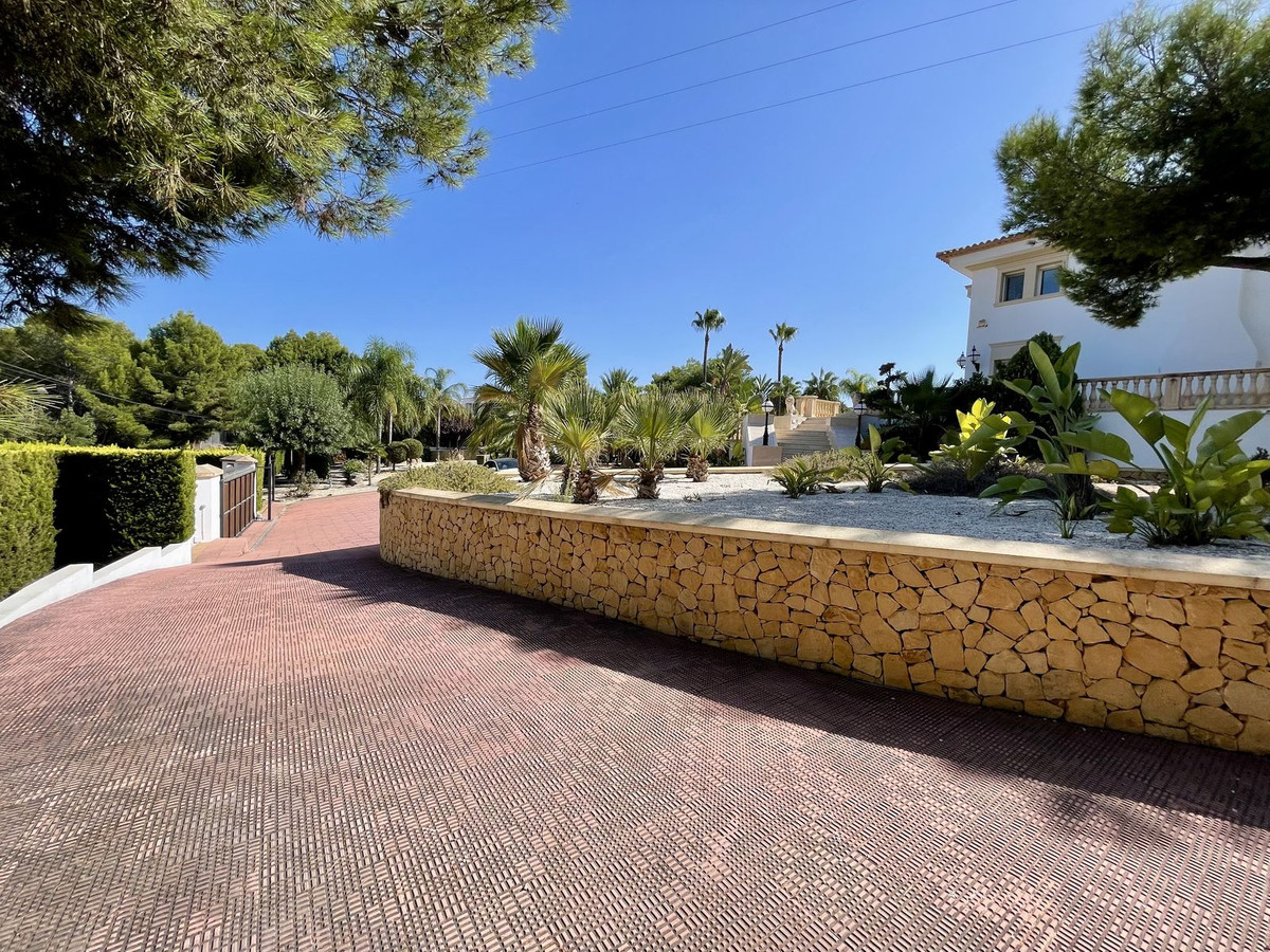 6 Bed Townhouse for sale in Alicante Costa Blanca, Alicante, Spain