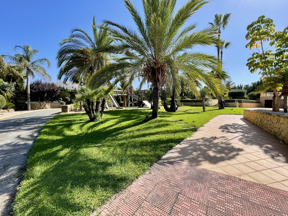 6 Bed Townhouse for sale in Alicante Costa Blanca, Alicante, Spain