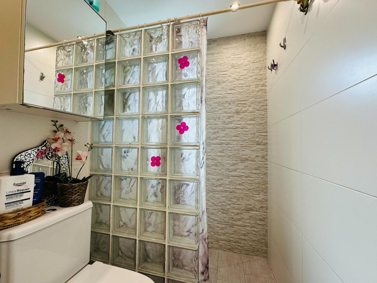 Se vende Apartamento Planta Media de 3 dormitorios en Costa Del Sol, Málaga, España
