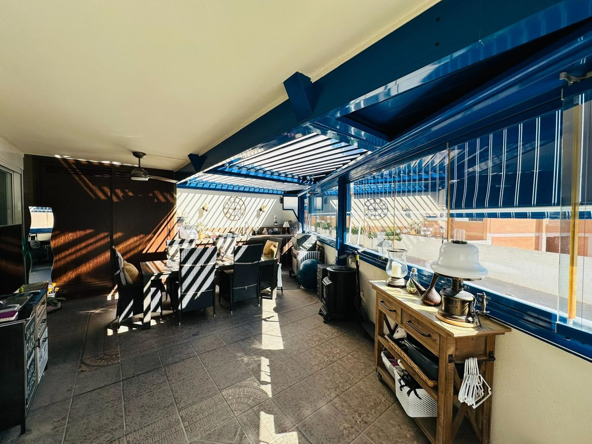 Se vende Apartamento Planta Media de 3 dormitorios en Costa Del Sol, Málaga, España