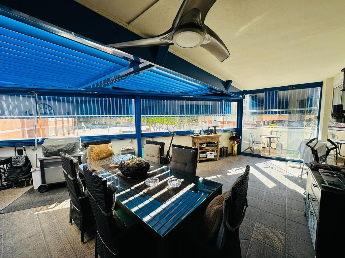 Se vende Apartamento Planta Media de 3 dormitorios en Costa Del Sol, Málaga, España