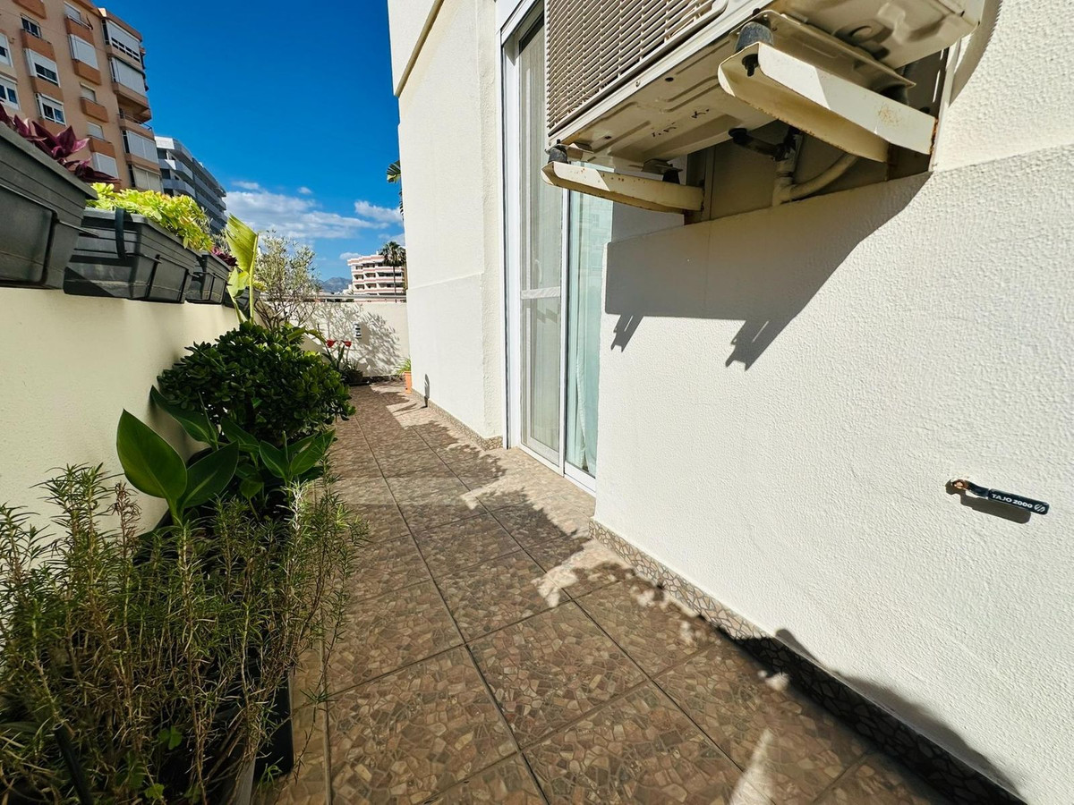 Se vende Apartamento Planta Media de 3 dormitorios en Costa Del Sol, Málaga, España
